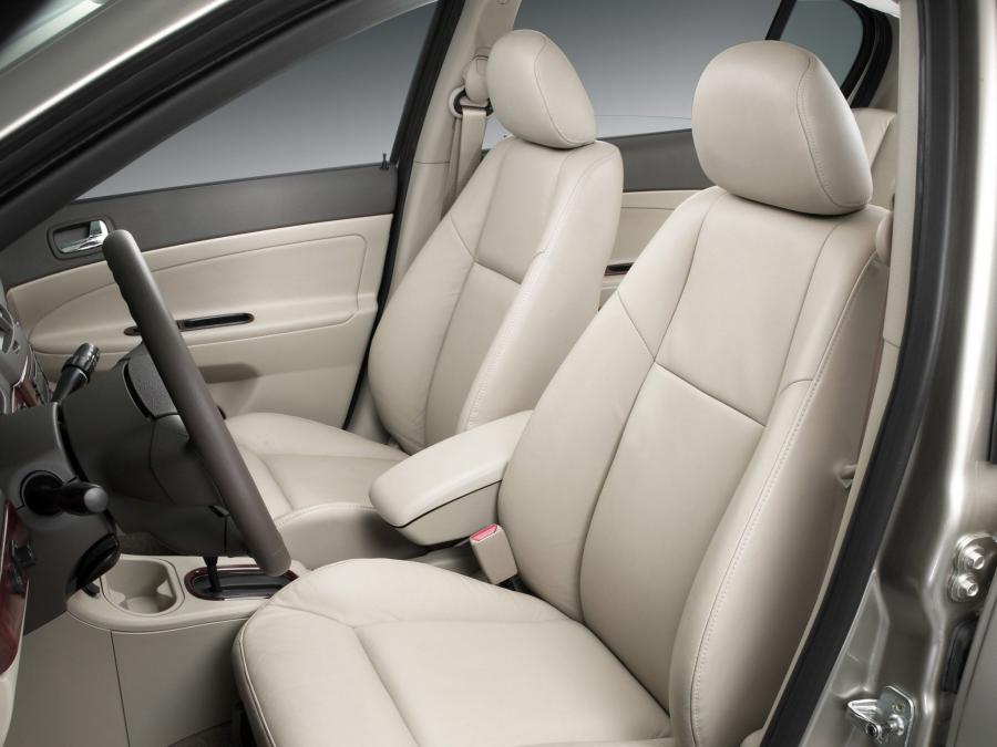  Chevrolet Cobalt Sedan 2004 года  (фото 8 из 16)
